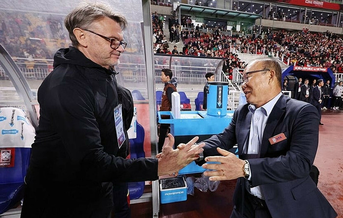 Truyền thông Ấn Độ bất ngờ tiết lộ HLV Troussier và HLV Park Hang Seo cùng nộp đơn ứng cử làm HLV trưởng tuyển Ấn Độ. Ảnh: Yonhap