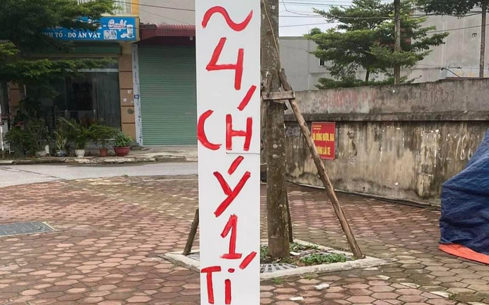 Gặp tấm bảng chỉ đường nhiều ký tự lạ, dân tình dịch mãi mới hiểu ý nghĩa Ảnh 2