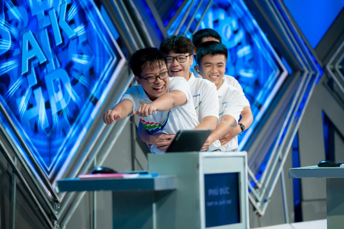 Những khoảnh khắc thú vị của 4 nhà leo núi