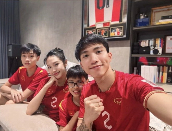 Em út Doãn Hải My có vẻ đẹp thư sinh, hiền lành. 