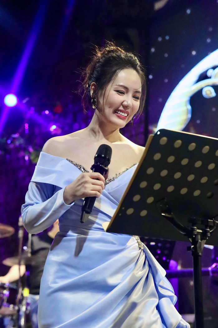 Trò chuyện cùng khán giả trên đường, Phương Linh cực tinh tế khi nhắc đến Mỹ Tâm Ảnh 2