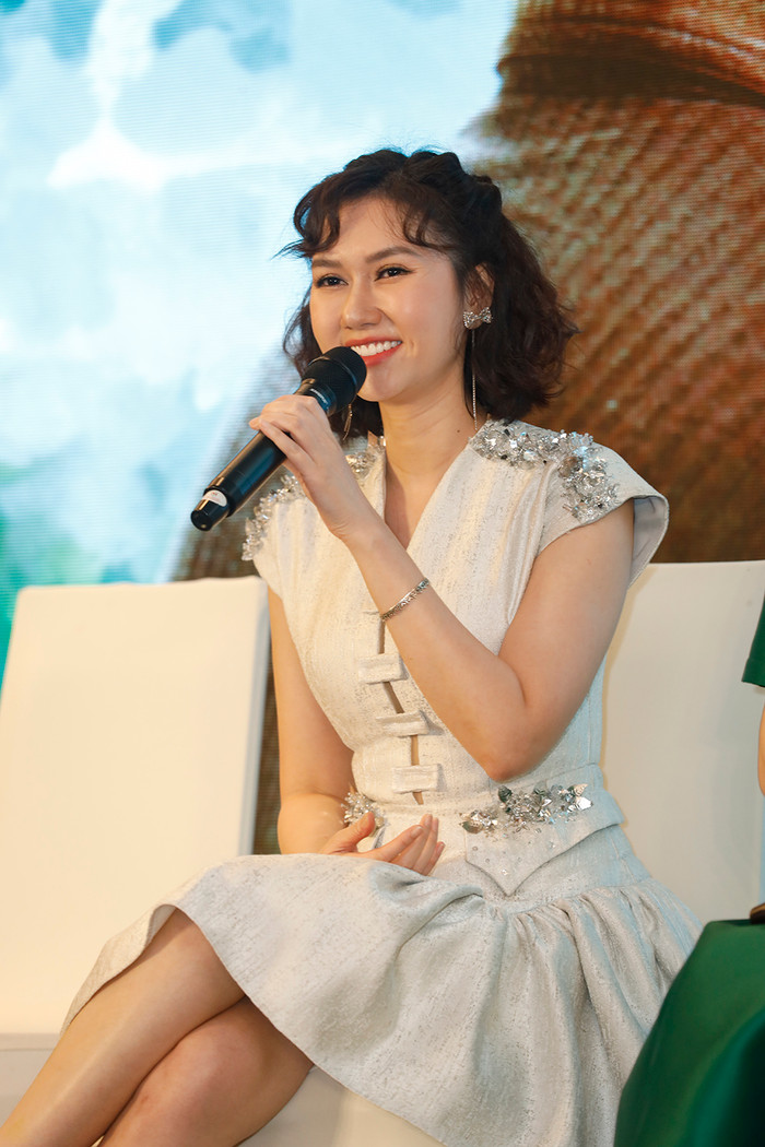 Tình cũ Đình Tú vừa tái xuất đã bị dìm tơi tả, đụng độ kiểu tóc với Hương Giang nhưng được khen hết lời Ảnh 3