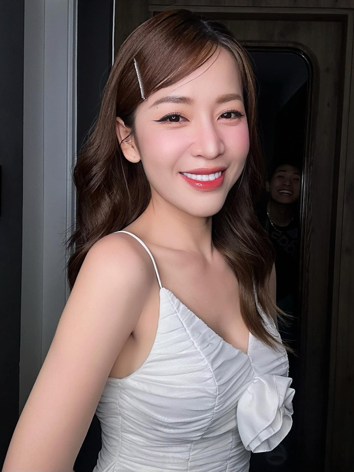 Cách đây không lâu, Puka vướng nghi vấn đang mang thai con đầu lòng khi xuất hiện với gương mặt tròn trịa cùng vòng 2 lùm lùm. Tuy nhiên, cô đã nhanh chóng phủ nhận, cho biết được chồng nuôi khéo.