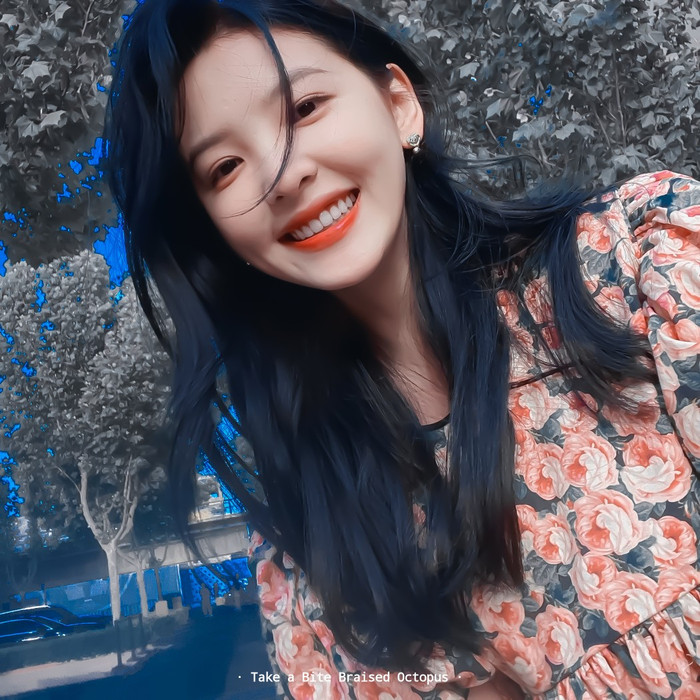 Cận cảnh nhan sắc cực hút mắt của 'tình đầu quốc dân' Chương Nhược Nam. 