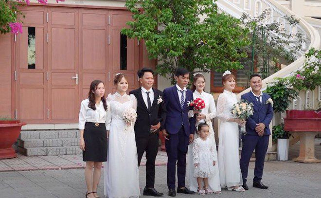 Ba chị em gái ở Bà Rịa - Vũng Tàu lấy chồng cùng một ngày 