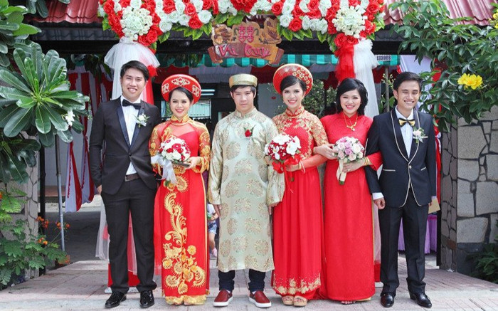 Anh chị em ruột đám cưới cùng một ngày với lý do rất hợp lý Ảnh 2