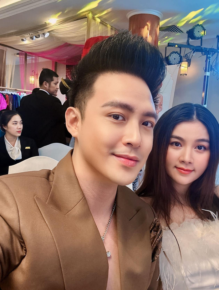 Kha Ly được nhận xét là 'trộm vía' xinh đẹp trong thời gian mang thai.