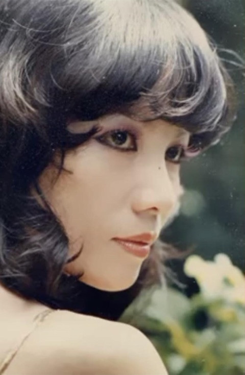 Nữ hoàng sân khấu xinh đẹp nức tiếng một thời lui về ở ẩn khi đang ở đỉnh cao sự nghiệp Ảnh 1