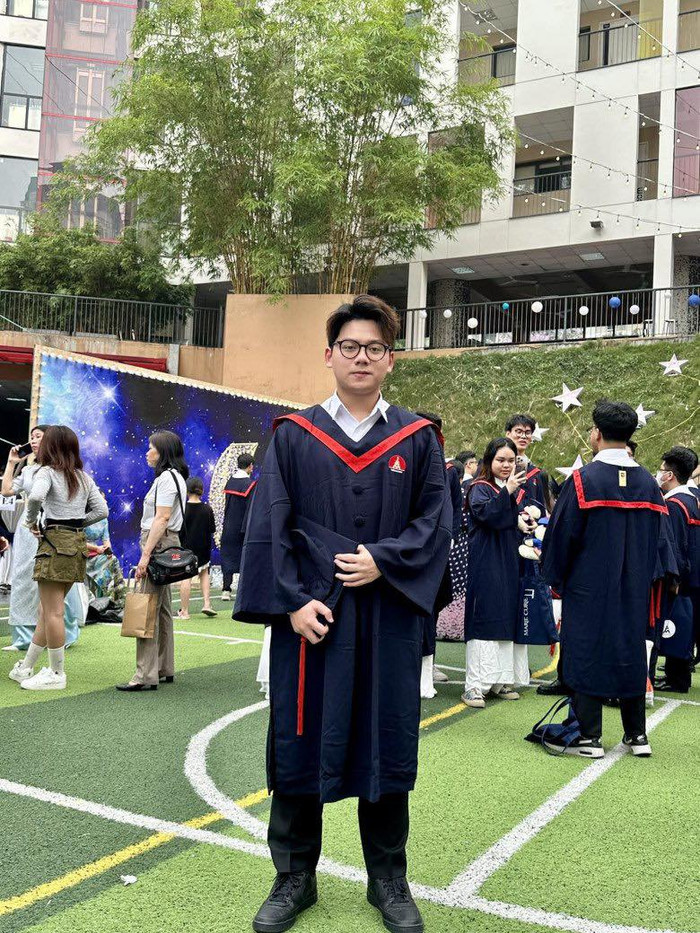 Bình Minh được khen sở hữu ngoại hình như tài tử xứ Hàn ở tuổi 18