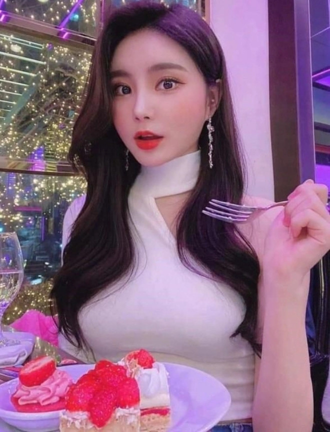 Nữ ca sĩ Ahn Yesong bị kết án 10 năm tù.