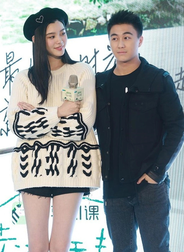 Vợ chồng nữ siêu mẫu hiện có 2 con chung, gồm 1 trai và 1 gái. 