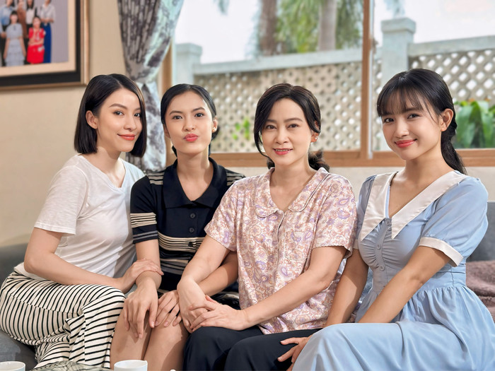 Ngô Phương Anh cùng dàn cast thực lực phim Đừng Khóc Anh Đây Rồi.
