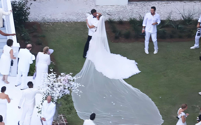 Nữ ca sĩ đình đám vừa ký đơn ly hôn chồng sau 2 năm đám cưới? Ảnh 2