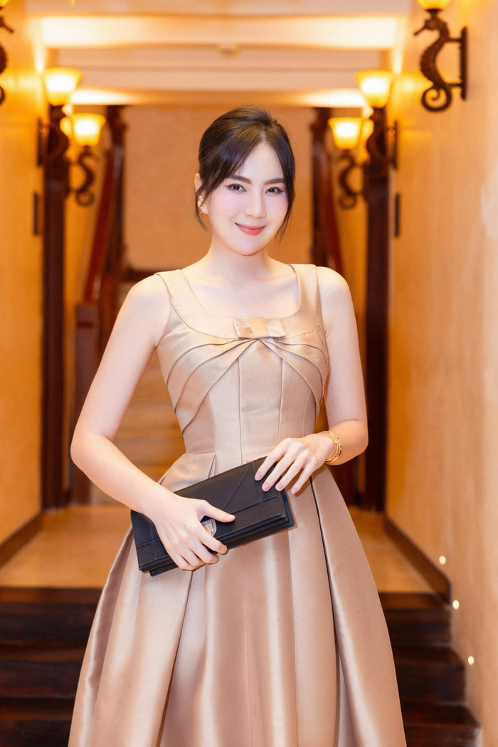 Khán giả mong Mai Ngọc sớm tìm được bến đỗ hạnh phúc mới.