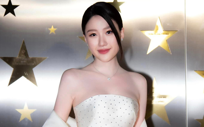 Em gái ruột Trấn Thành khoe nhan sắc khác lạ sau khi thông báo 'lấy chồng' ở tuổi 25 Ảnh 2