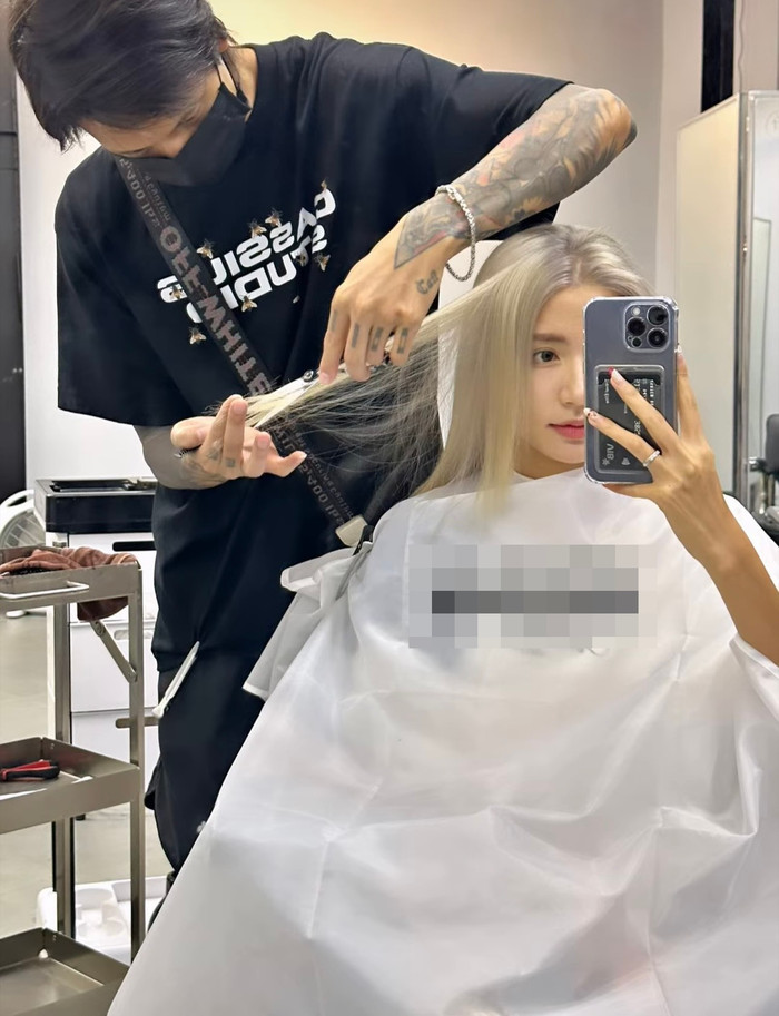 Ngọc Huyền tự tin khoe mái tóc bạch kim