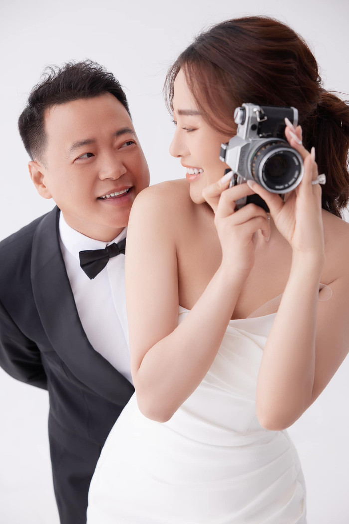 Shark Bình được nhiều người khen trẻ từ khi cưới Phương Oanh.