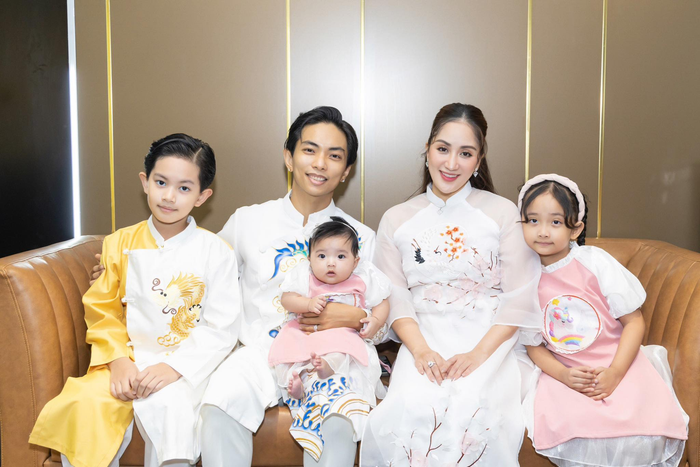 Tổ ấm nhỏ viên mãn của Khánh Thi và Phan Hiển.