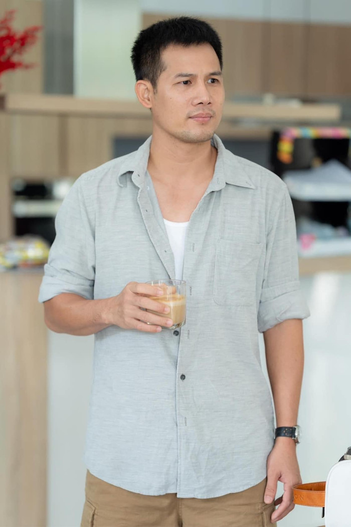 Ở tuổi 40, Thanh Thức hiện sống độc thân. 