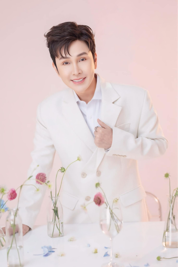 Nam nghệ sĩ từng chia tay vì gia đình bạn gái muốn anh giải nghệ.