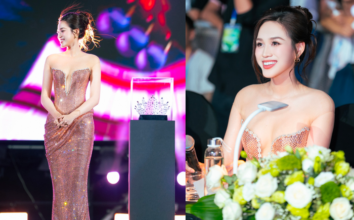 Đỗ Thị Hà đẹp nao lòng khi ngồi ghế giám khảo một cuộc thi nhan sắc của trường học.