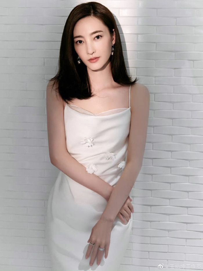 Vương Lệ Khôn đang tiến hành thủ tục ly hôn