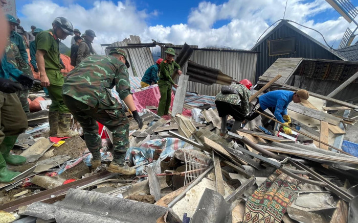 Hiện trường tan hoang vụ sạt lở vùi lấp homestay làm 3 người thương vong tại Tà Xùa Ảnh 2