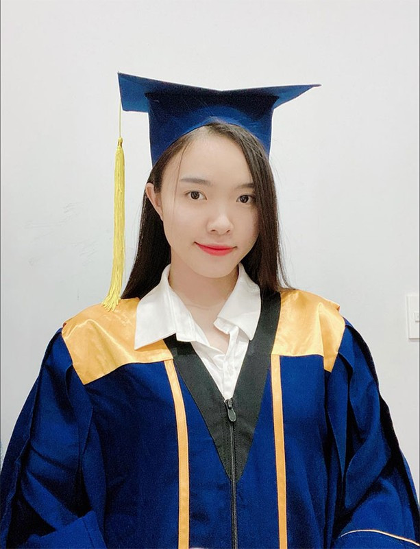 Hình ảnh Á hậu Hạnh Nguyên trước khi thẩm mỹ.