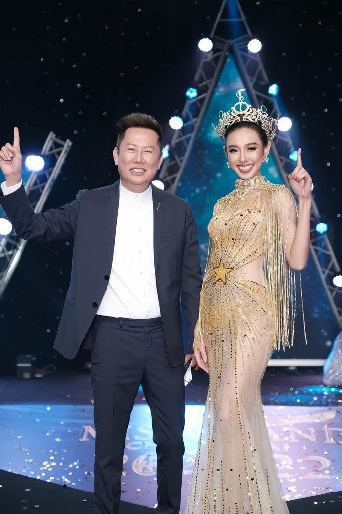 Hoa hậu Thùy Tiên chúc mừng sinh nhật chủ tịch Miss Grand International. Ảnh FBNV
