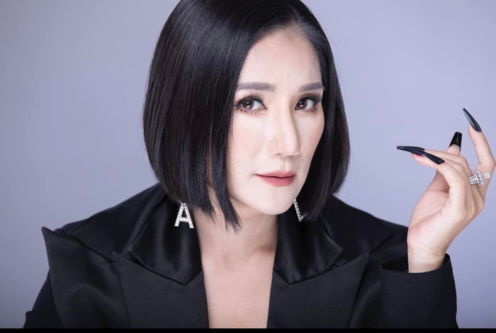 Thần thái của Cát Tường làm cho dân tình không thể rời mắt. Ảnh: FBNV