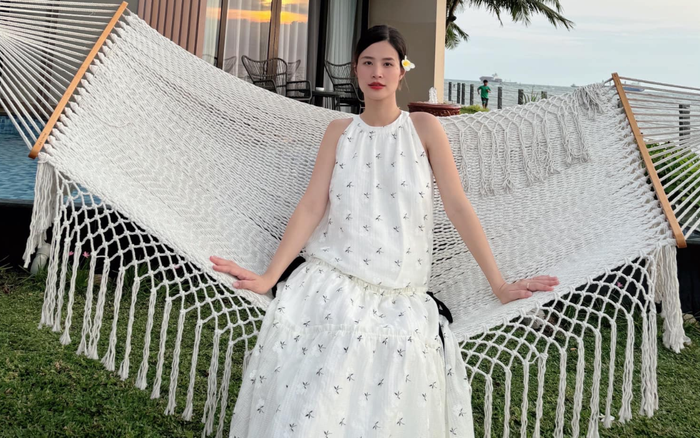 Đông Nhi vẫn giữ được vóc dáng thon gọn trong lần mang bầu thứ hai. Ảnh: FBNV