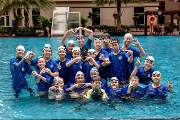 Ánh Viên đã trở thành giáo viên dạy bơi của một trường quốc tế. Ảnh: Nguyễn Thị Ánh Viên