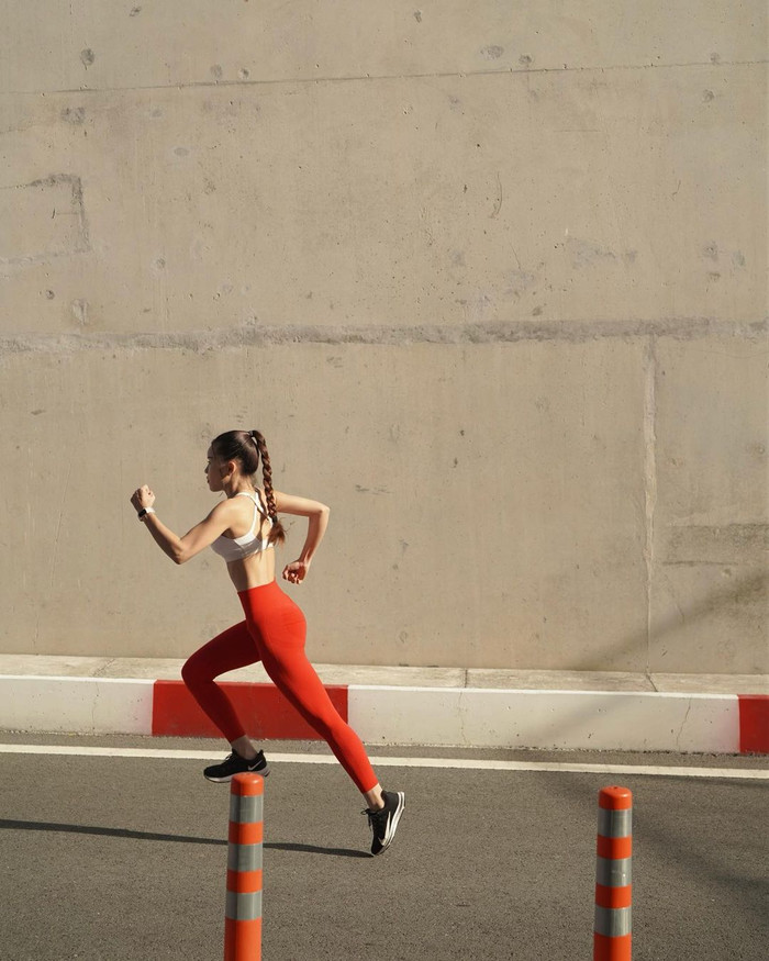 Vợ Đặng Văn Lâm kết hợp ăn uống khoa học và tập luyện nghiêm ngặt để duy trì dáng chuẩn.