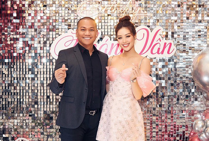 Khánh Vân và bạn trai hơn 17 tuổi.