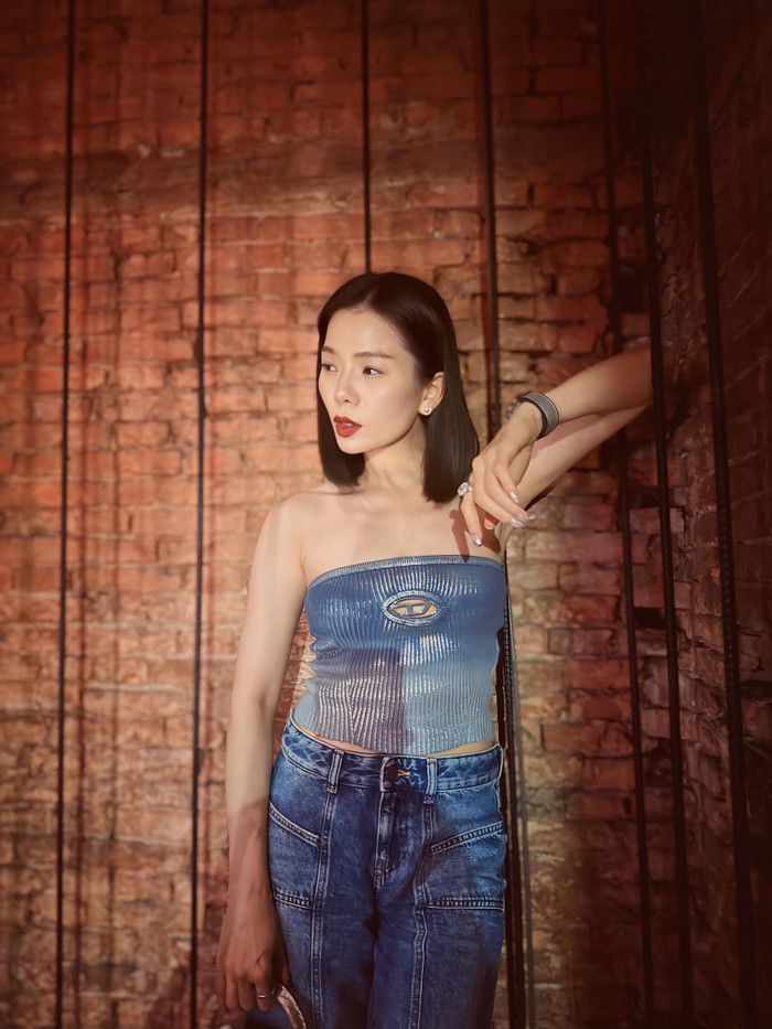 Nhan sắc Lệ Quyên như 'lão hoá ngược'.