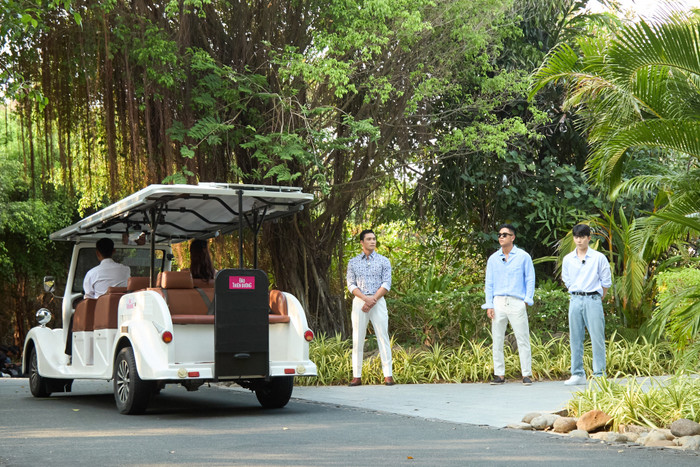 Người chơi nam sẽ lên xe buggy của cô gái mà họ muốn hẹn hò.