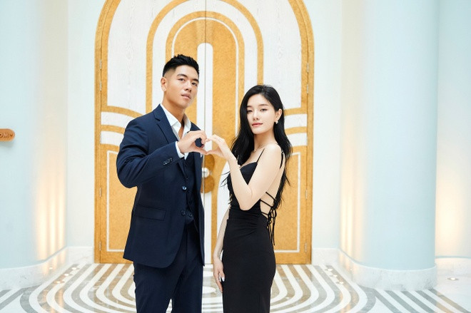 Michael Trương ấn tượng với vẻ ngoài xinh đẹp và tính cách hòa đồng của Lee Rayeon.