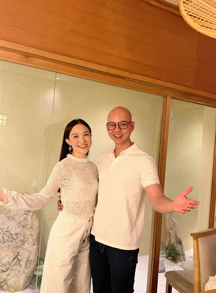 Phan Đinh Tùng và bà xã kém 12 tuổi.