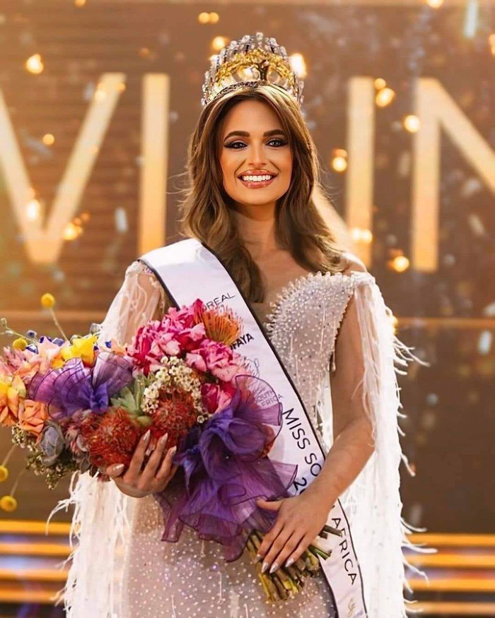 Nhan sắc xinh đẹp của cô gái khiếm thính đăng quang Hoa hậu Nam Phi 2024.