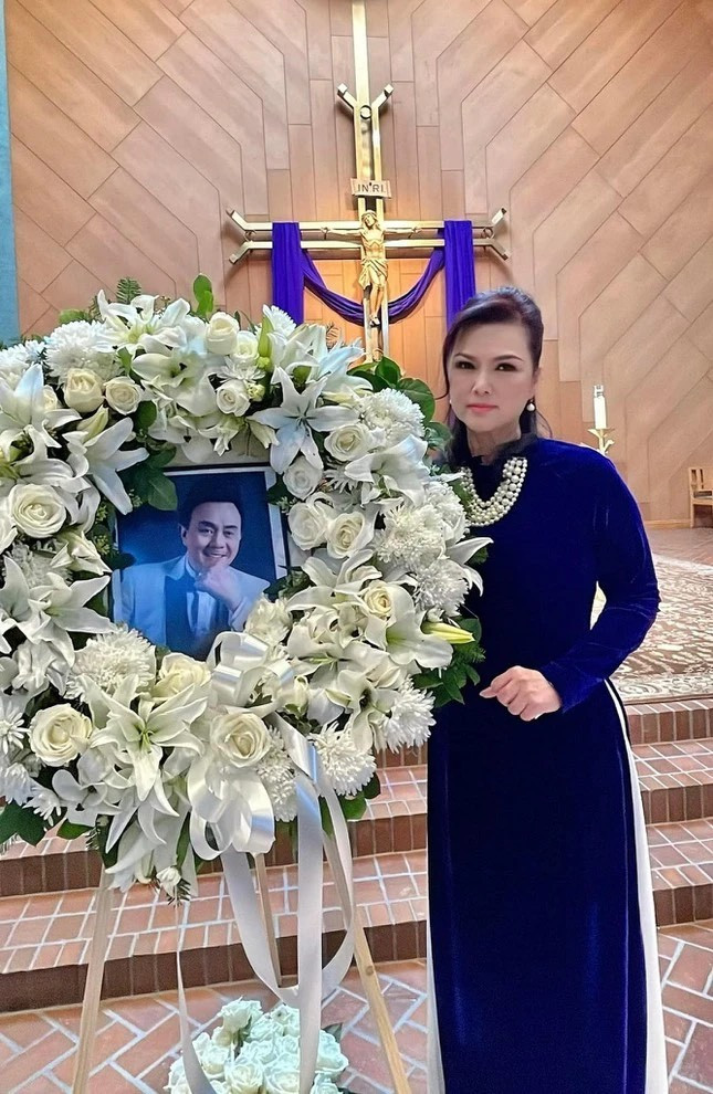 Ca sĩ Phương Loan chuẩn bị chu đáo mỗi dịp cúng giỗ chồng.