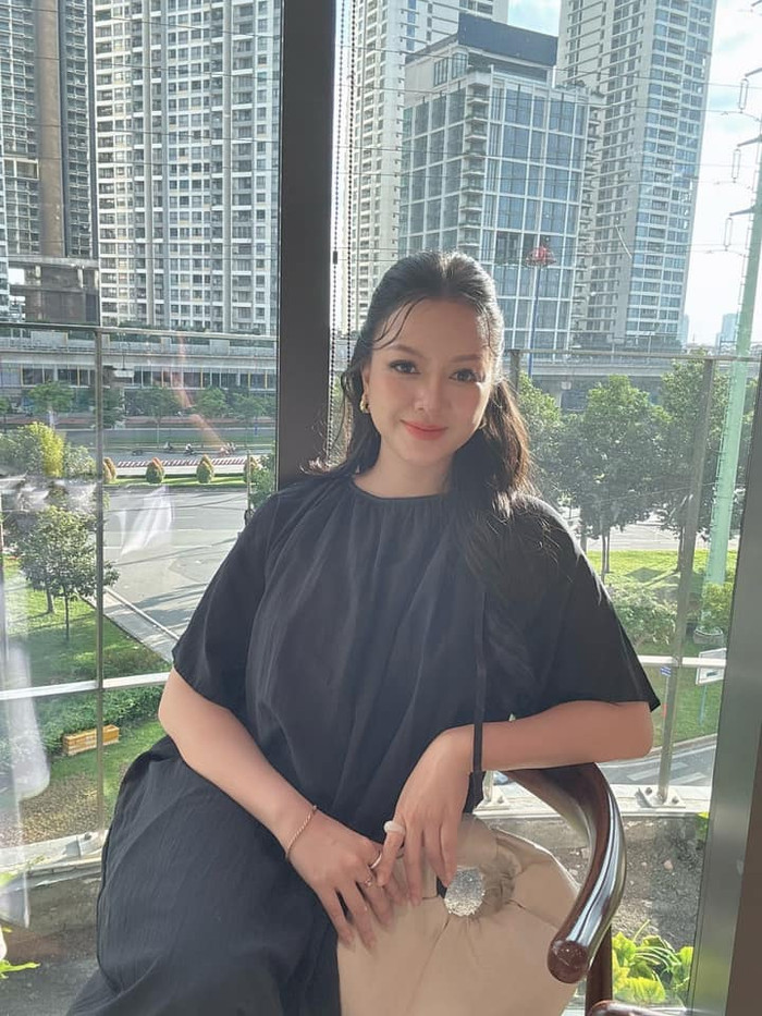 Băng Di phủ nhận thông tin bầu bí khi chia sẻ hình ảnh mới. 