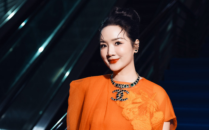 Hoa hậu Giáng My và loạt sao Việt 'phủ cam' đầy quyền lực trên thảm đỏ Ảnh 2