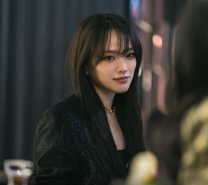 Jisoo tiết lộ 'ảnh hậu' Chun Woo Hee là hình mẫu lý tưởng của mình.