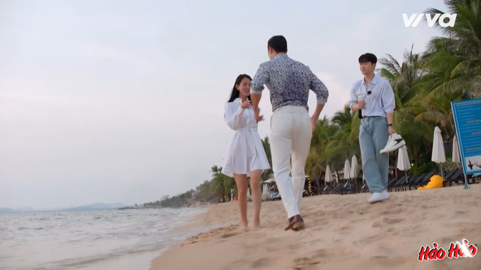 Ý kiến nhảy trên bờ biển trong cuộc hẹn hò với hai chàng trai tại Đảo Thiên Đường chính là của Bùi Khánh Linh