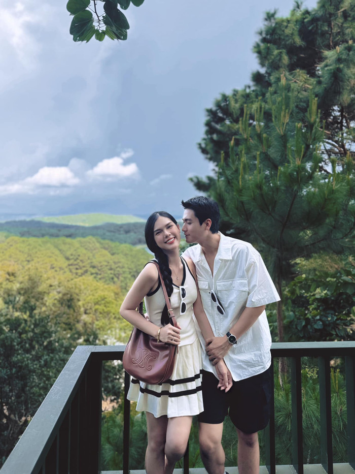 Ngọc Trinh và Thiên Tây. 