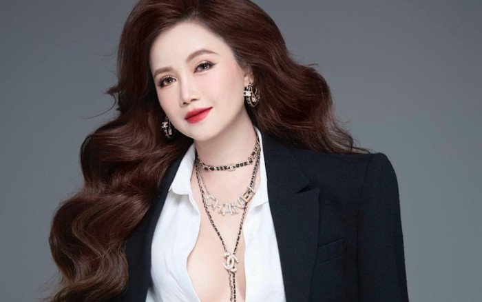 Nữ diễn viên lấy 4 đời chồng, có 3 con gái: U50 lão hóa ngược thích khoe sắc vóc nóng bỏng Ảnh 2