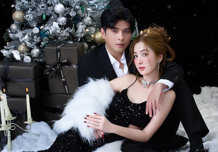 Hồ Quang Hiếu và bà xã Tuệ Như. 