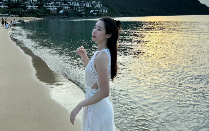 Khi nhìn vào những tấm hình mới nhất của Đỗ Mỹ Linh, nhiều khán giả khó có thể tin cô đã trải qua một lần sinh nở. Ảnh: FBNV