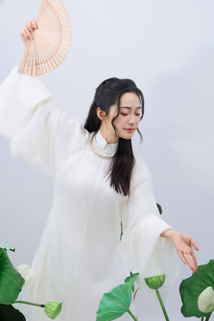 Sắc vóc Anh Đào tuổi U40 nhận nhiều lời khen có cánh.