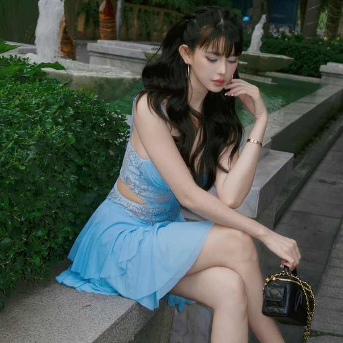 Thủy Tiên - con gái ruột của diễn viên Hữu Tiến sở hữu nhan sắc xinh đẹp, vóc dáng quyến rũ.